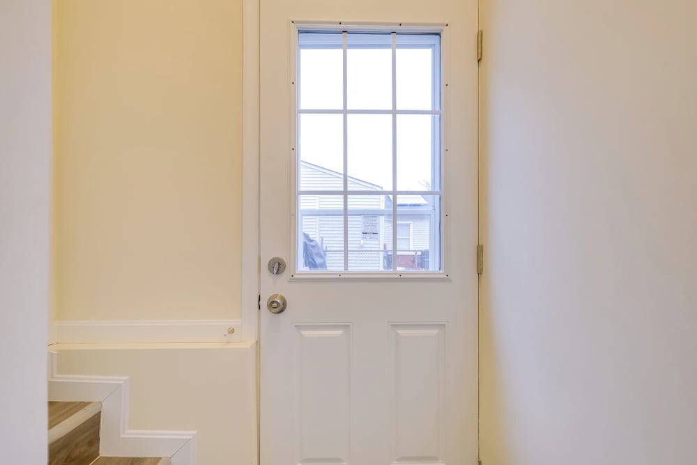 1 Mi to Metro: DC Area Apt w/ Fenced Yard!