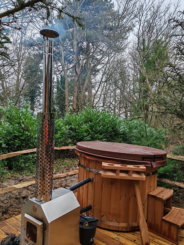 Hayne Barn Estate - Private Estate : 6 Eco Lodges - 1 Studio
