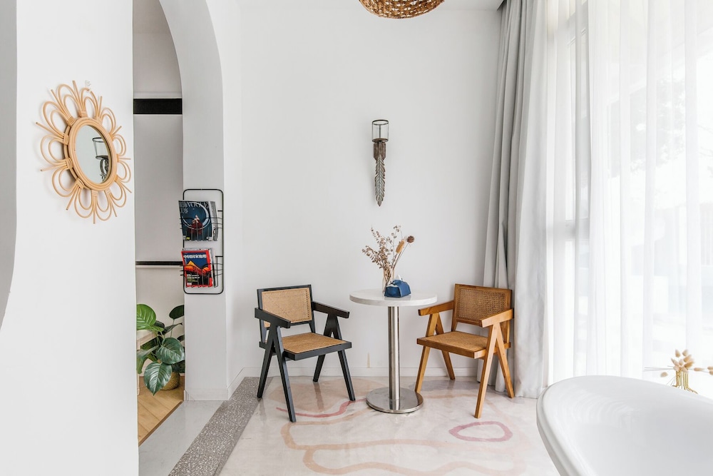 Shanghai Ruochu Designer Guesthouse-Near Shanghai Pudong Airport & Disneyland