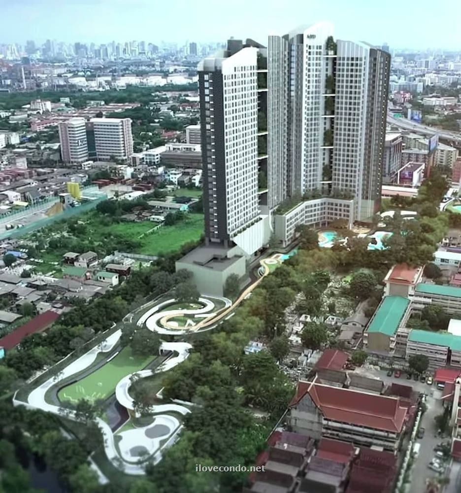 Ideo O2 Resort Condo BTS Bangna