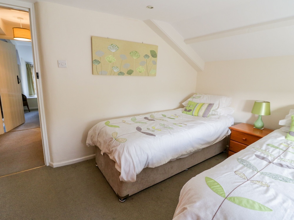 3 Rose Cottages