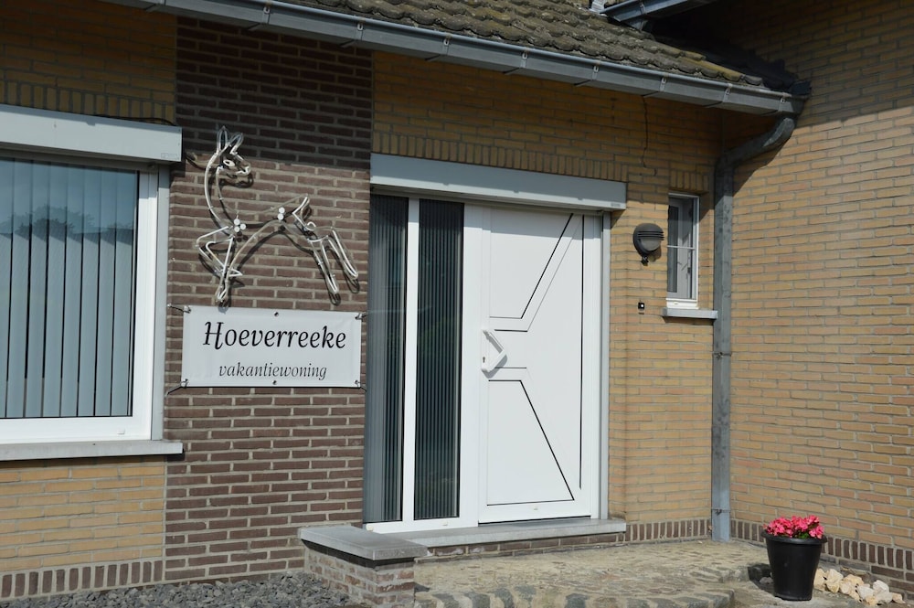 Charming Belgian Getaway, Vakantiewoning in Oudsbergen - 3 Bedrooms & Garden