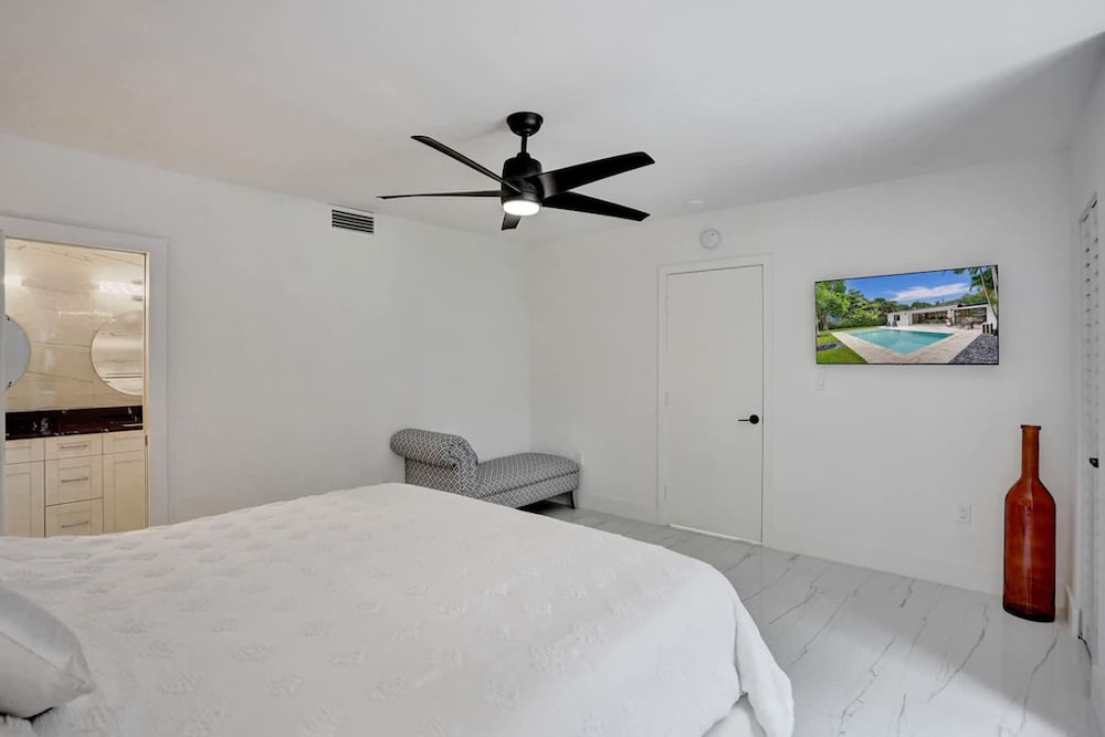 Hibiscus House in Fort Lauderdale
