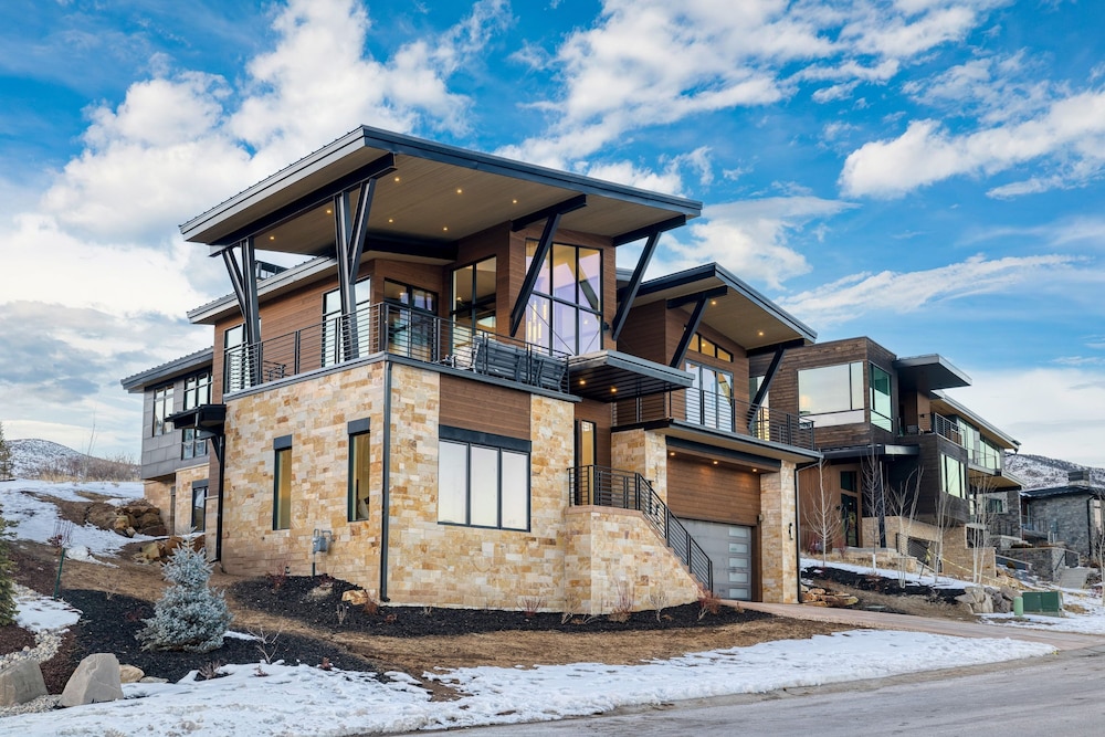 Orion by Avantstay Luxury 5bdr Ski Home w Views Minutes to Deer Valley Lift
