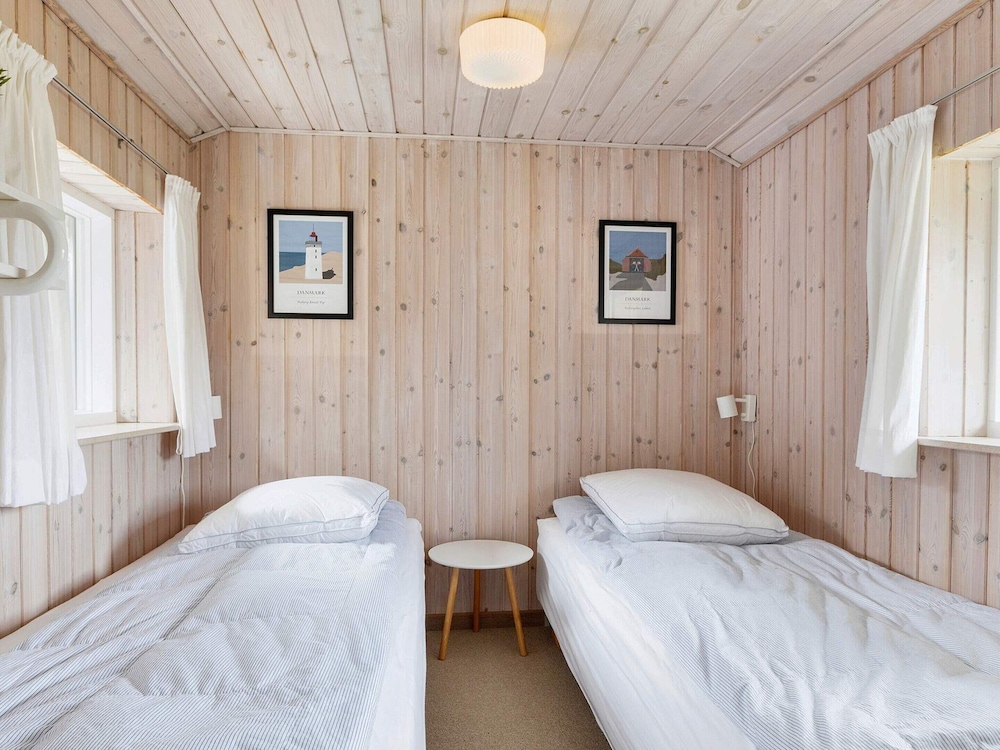 Spacious Holiday Home in Løkken near Sea view 4