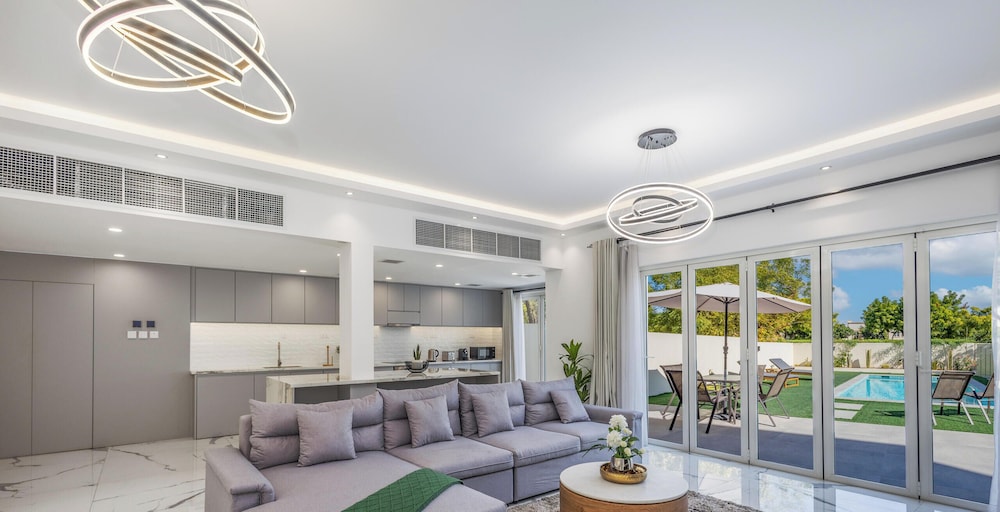 LUX The Serene Springs Villa 2