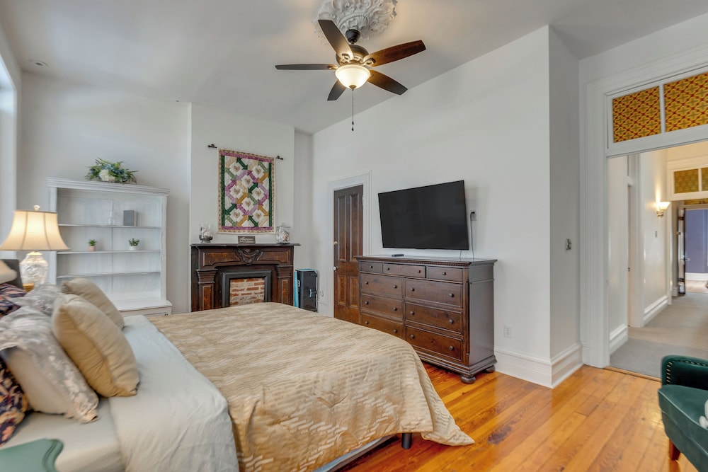 Home 2 Mi to Dtwn St Louis: Great for Families!