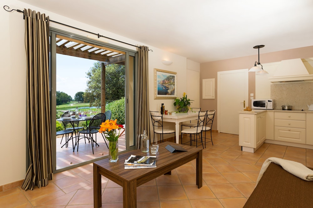 Le Domaine de Provence Country Club
