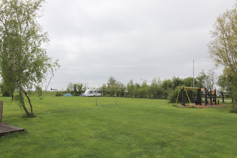 Cabin by Hegermeer With Boat Rentals