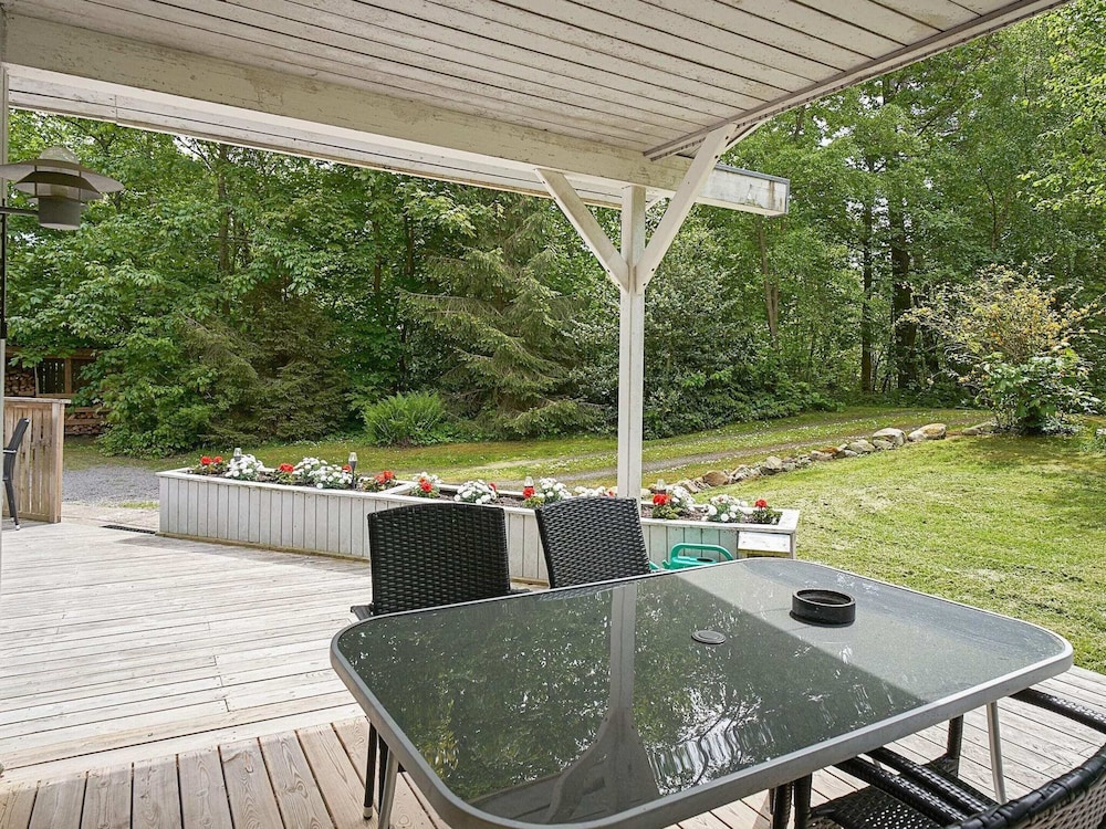 6 Person Holiday Home in Nexo-by Traum view 4