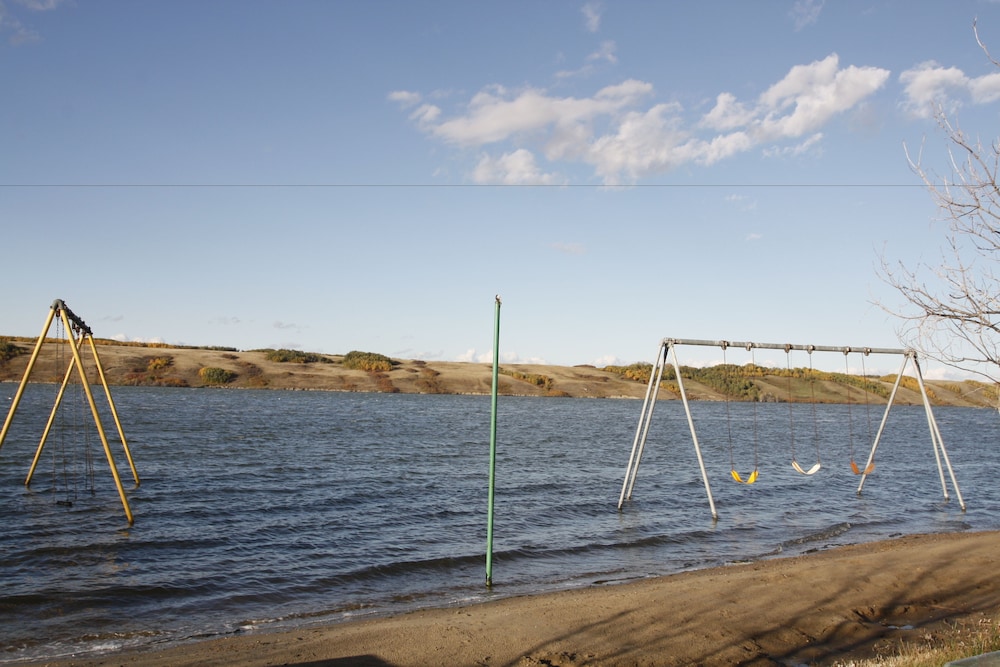 Lakefront Cottage in Manitou Beach