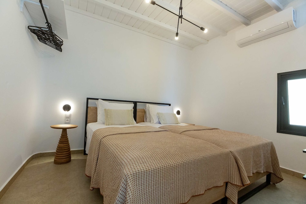 Apellon Mykonos Luxury Seaview Retreat