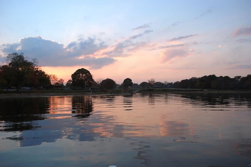 Lake Fork Marina & Motel