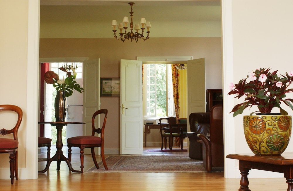 Clos Mirabel Manor B&B