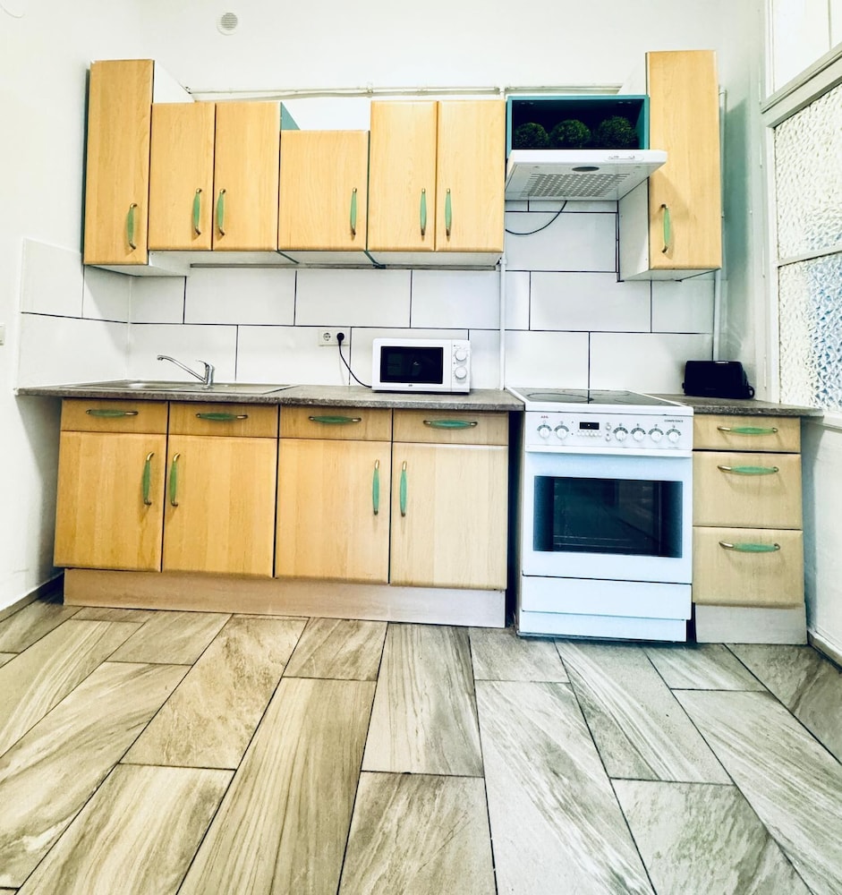 Beautiful Studio Apt Near Rathausplatz