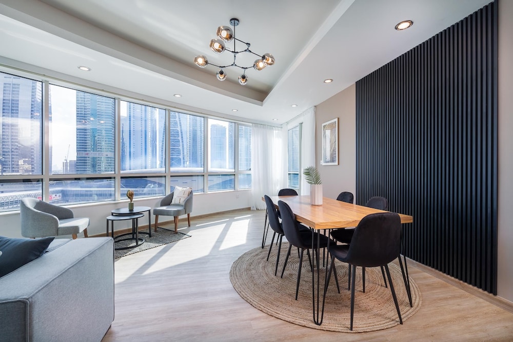 Dubai Marina - Stunning Huge 4 Bedroom Apts Near JBR - Gym - Pool - Parking by Sojo Stay