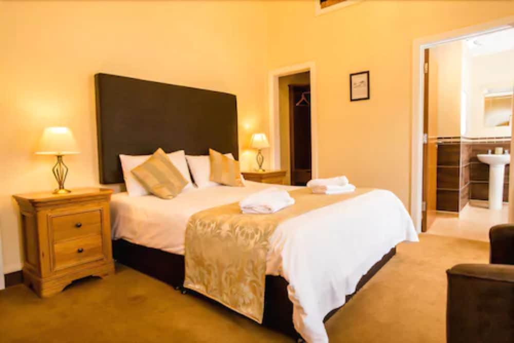 Hotel The Cambrian Inn - Image 1