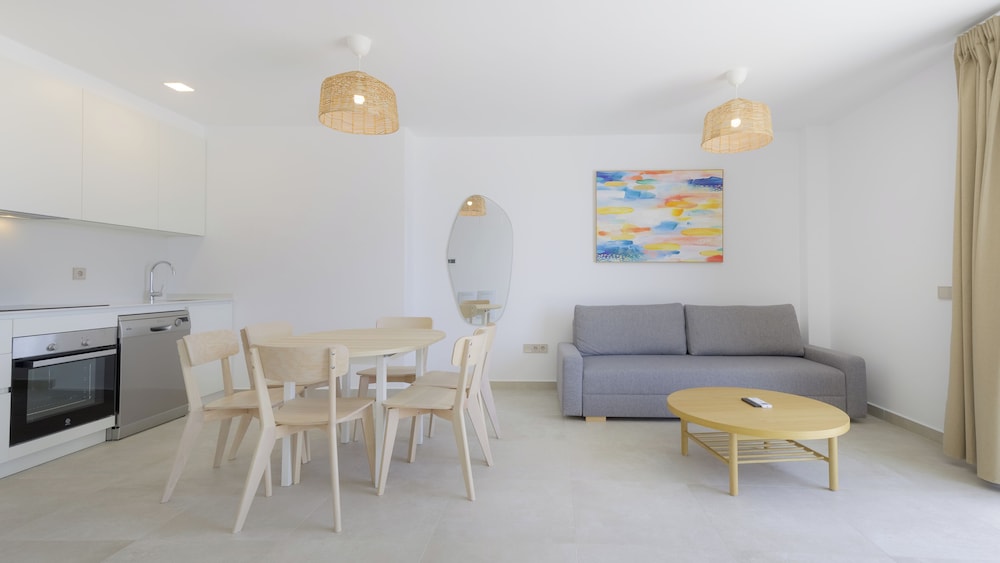 Calm Beach Apartments