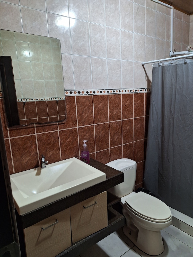 Travel Connection Hostal - Property Image 7