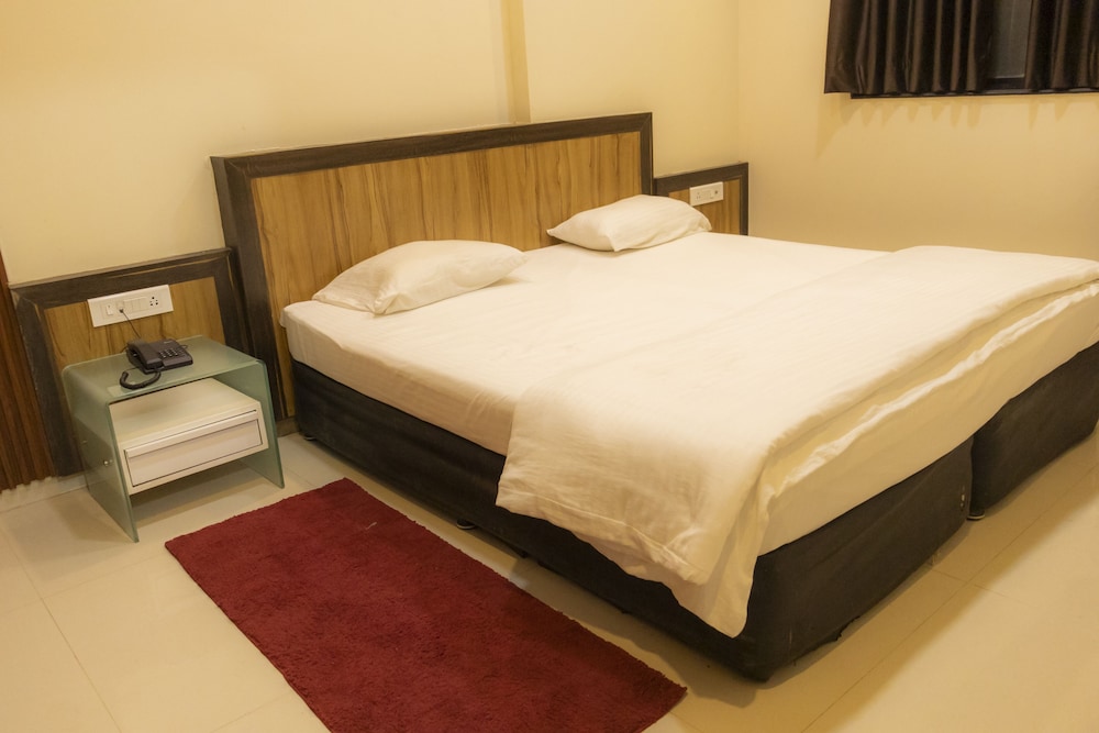 Shree Datta Hotel view 4