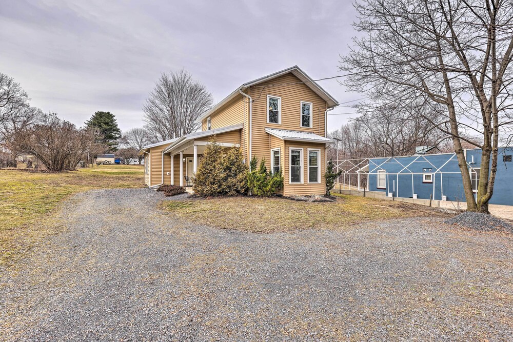 Lovely Finger Lakes Vacation Home Near Seneca Lake view 3