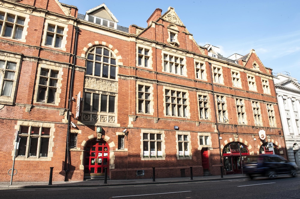 Kinlay House Hostel