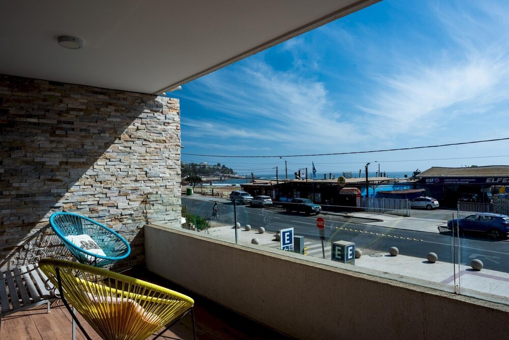 Costa Brava- 1BR With Ocean View Parking and Wifi