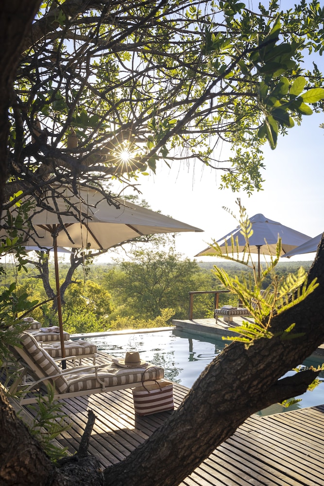 Simbavati Hilltop Lodge