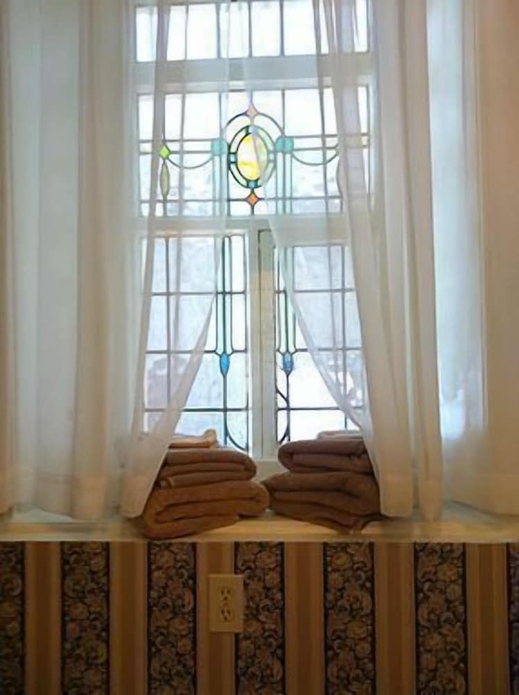 Brockville Vacations - The Noble Suites - Property Image 135