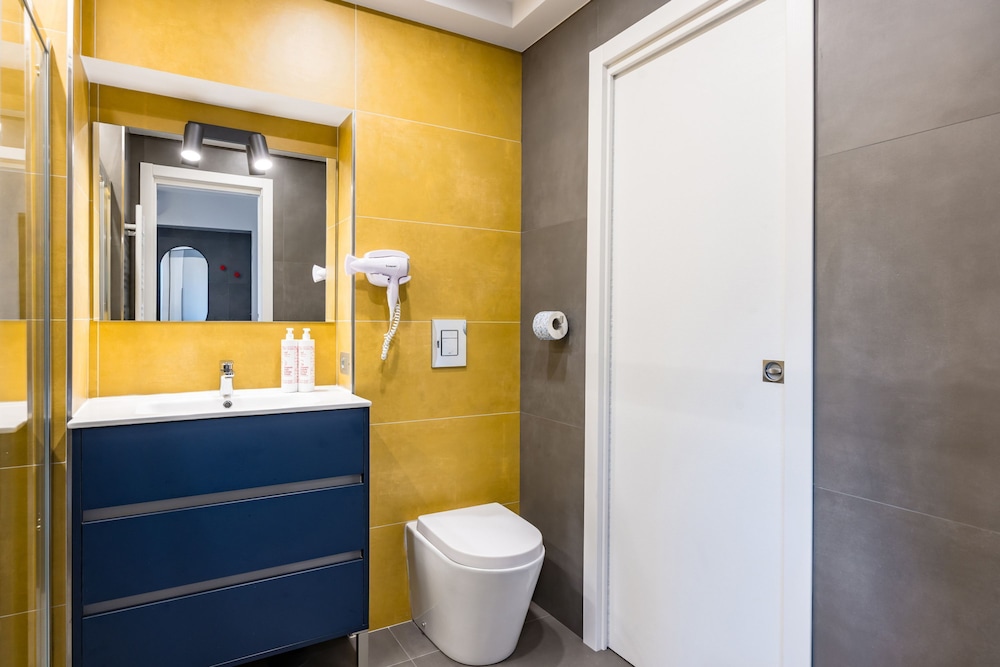 Pop House in the Heart of Sanit by Wonderful Italy