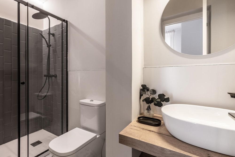 Posets - 3 Bedrooms in Malasa a