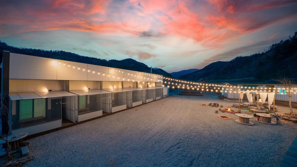 Gapyeong Yeoldudal Spapension&camping