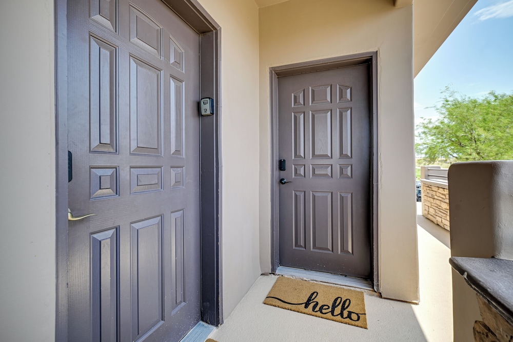 Golf Course Views & Private Deck: Mesquite Condo!