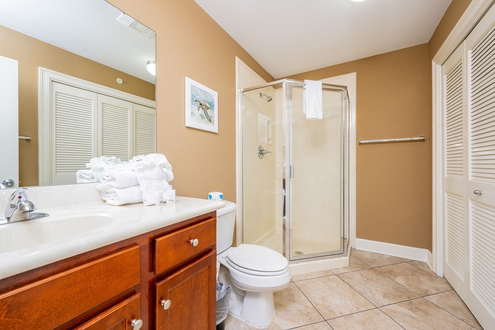 The Oasis 1704 Formerly Phoenix West Ii 1704 3 Bedroom Condo