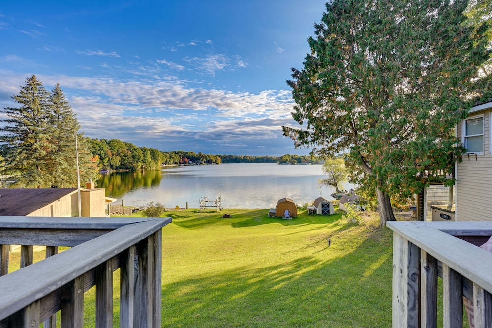 Orlando Vacations - Northern Michigan Vacation Rental on Crooked Lake! - Property Image 13