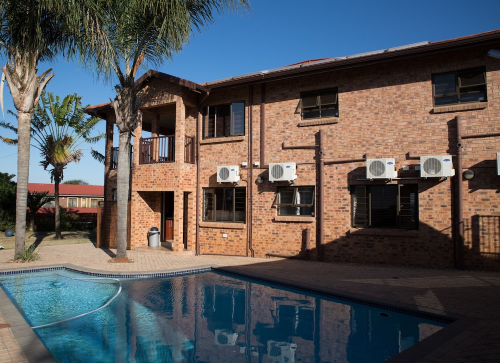 Hotel Milkwood Mansion - Image 1