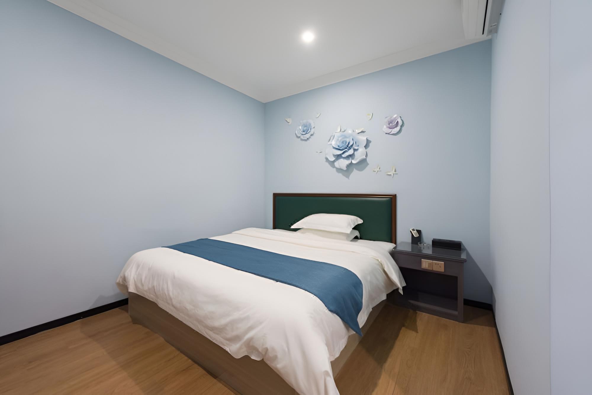 Huiyin Fashion Hotel