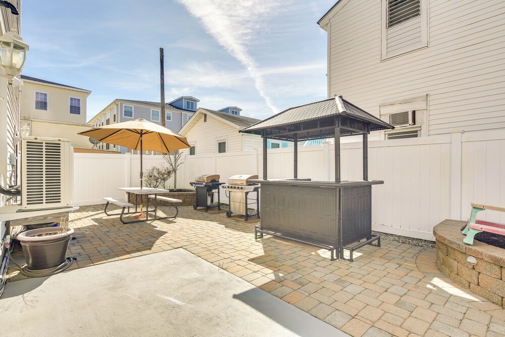 Half-mi to Wildwood Boardwalk: Family-friendly Apt