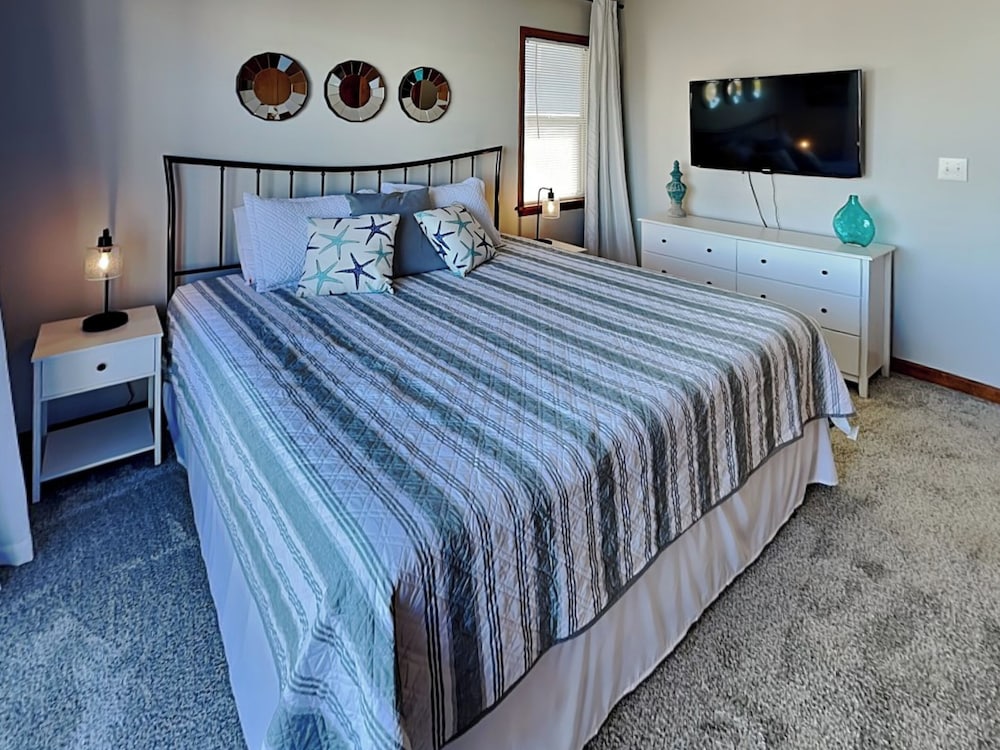 Blue Lagoon by Topsail Realty