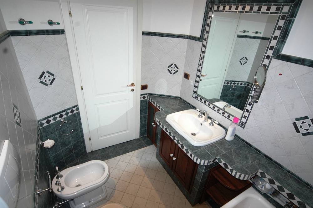 Roma Chic House - Luxury House 4 People - With 2 Bedrooms 2 Bathrooms