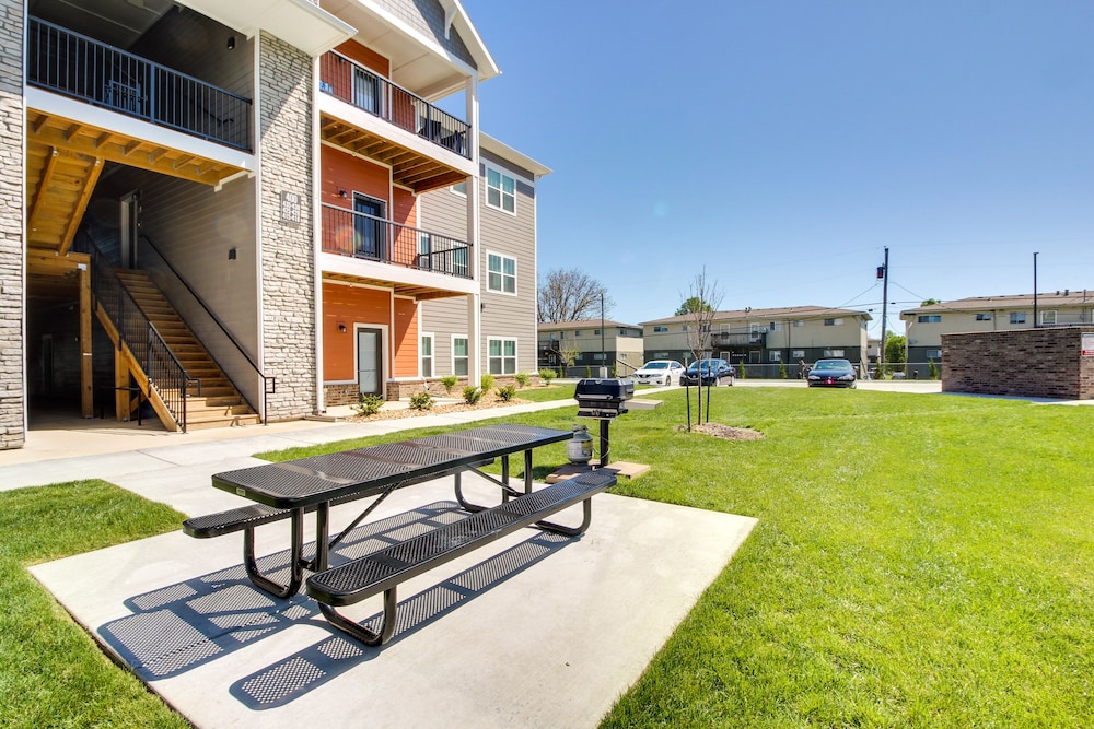 Emporia Vacations - Emporia Apt w/ Playground: 2 Mi to Main Street! - Property Image 6