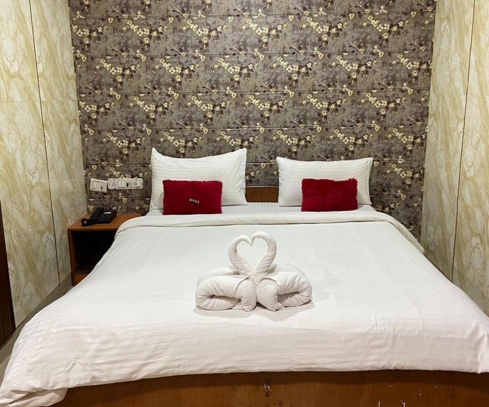 Shrusti Farms Resort
