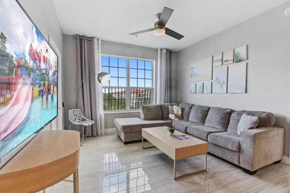 Vista Cay Swanky
