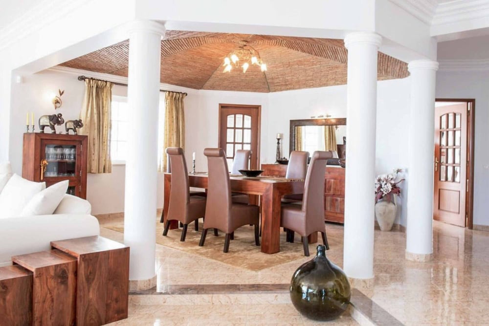 Casa Oliveira