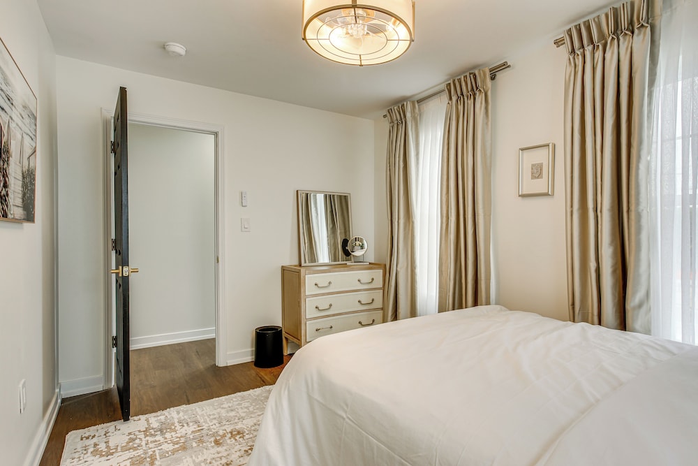Luxe Atlantic City Stay: Walk to Beach & Boardwalk