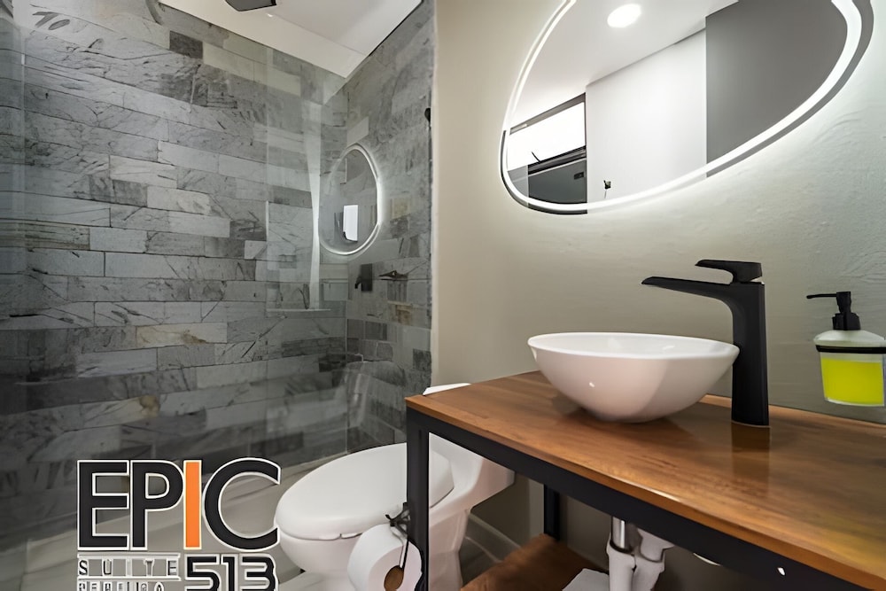 Epic Suite 513 Deluxe Aeropuerto