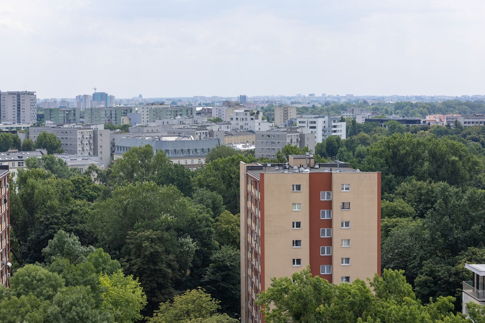 15th Floor Studio in Warsaw by Renters view 2