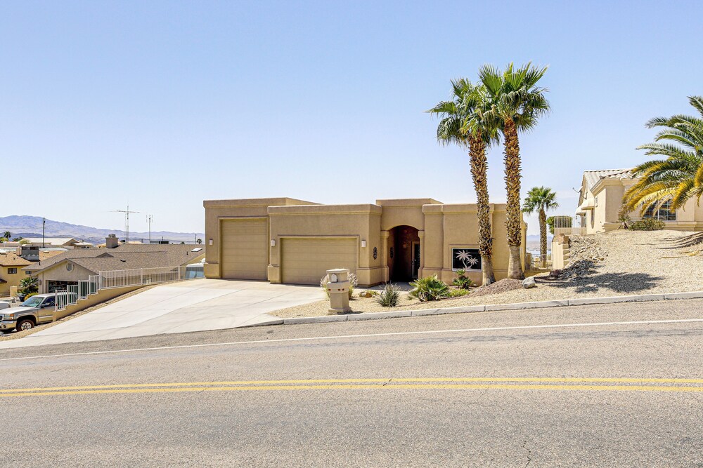 Lake View & Games: Spacious Oasis in Lake Havasu!