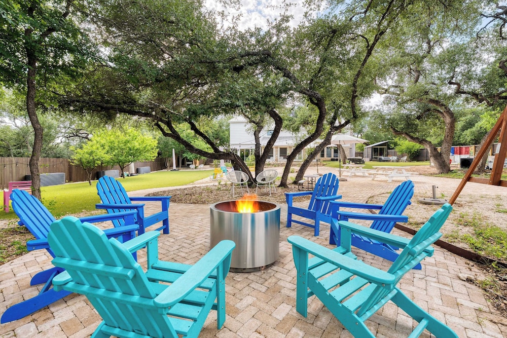 Summer Sale! El Dorado Estate Private 2-acre Escape With Pool & Guest Suites Firepit, Playset, Guest Suites