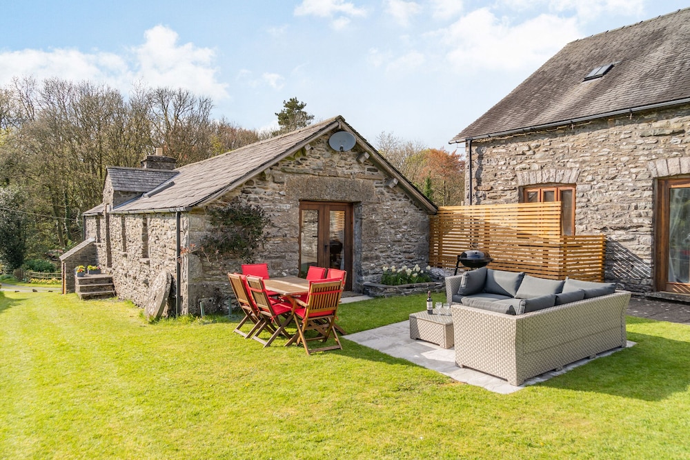 Kendal Vacations - Moresdale Bank Cottage - Property Image 1